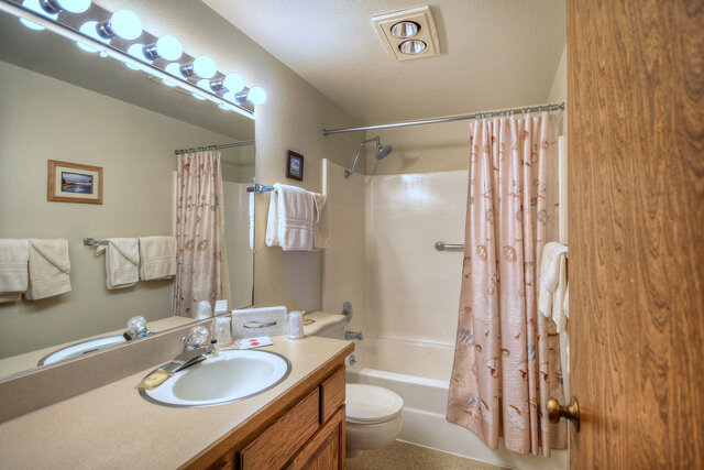 Image 6 for 101) 2 BR Suite, 1½ baths, no pets