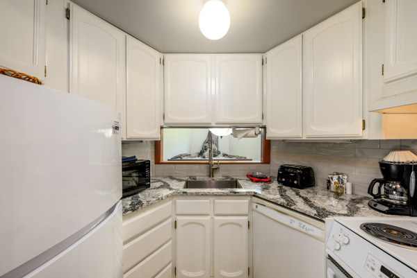 Image 5 for 109) 1 BR Suite, 1 bath, pet friendly