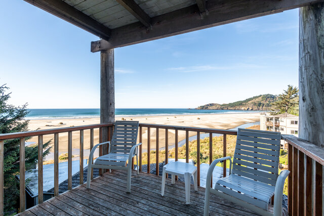 Image 3 for 131) Penthouse 2BR suite, 2½ baths, no pets