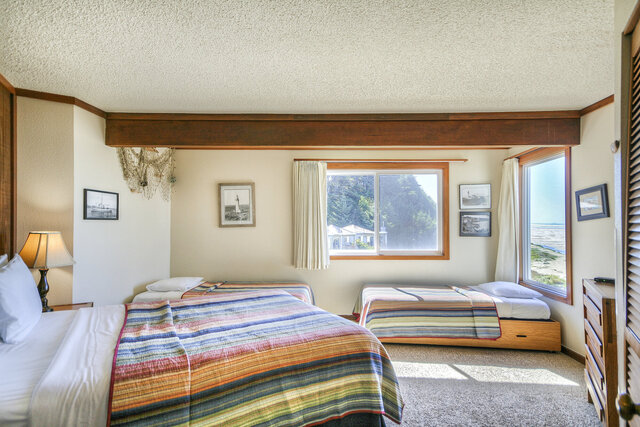 Image 4 for 101) 2 BR Suite, 1½ baths, no pets