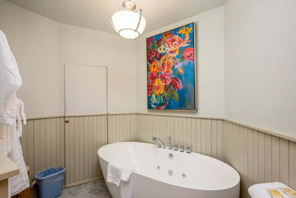 Image 8 for 109) 1 BR Suite, 1 bath, pet friendly