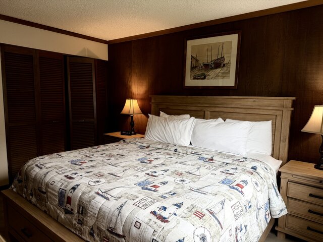 Image 8 for 101) 2 BR Suite, 1½ baths, no pets allowed