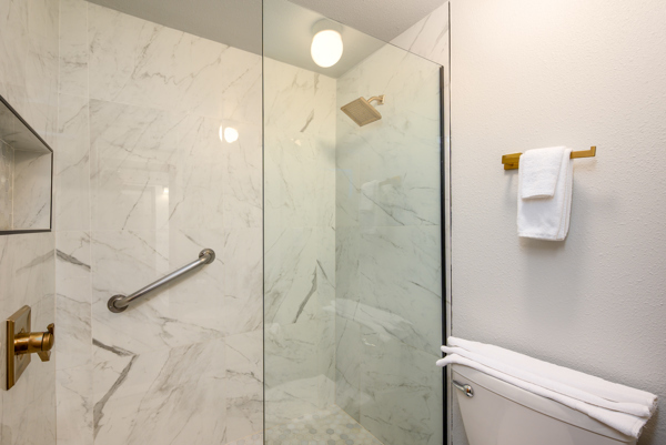 Image 11 for 103) Studio, full kitchen, pet friendly