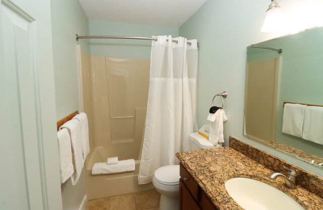 Image 12 for 25) Unit 25