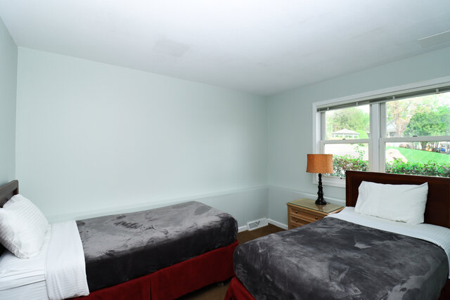 Image 12 for 13) Unit 13