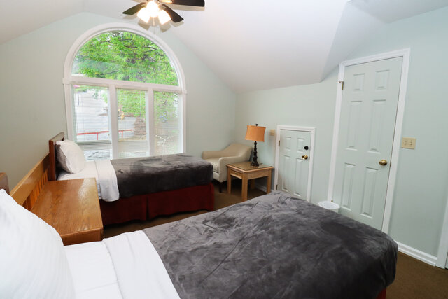 Image 18 for 25) Unit 25