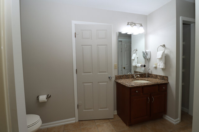 Image 11 for 12) Unit 12