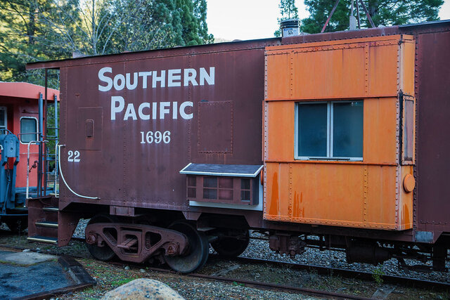 Image 1 for 22) Caboose #22 (1 Full, 2 Twins) - Southern Pacific