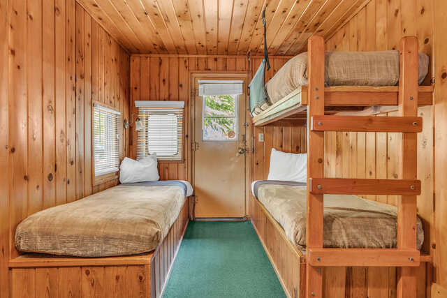 Image 3 for 14) Caboose #14 (1 Queen, 3 Twins) - McCloud River