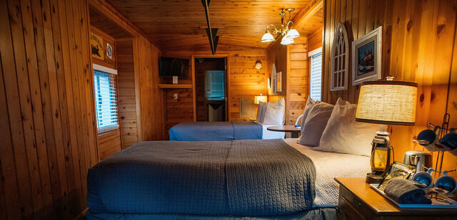 Image 3 for 24) Caboose #24 (2 Full Beds) - Southern Pacific
