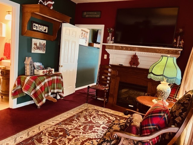 Image 2 for Christmas Suite (The Inn)