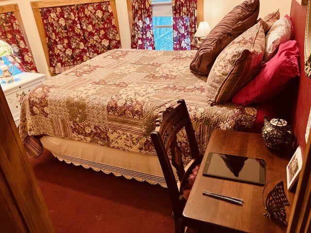 Image 1 for Rose Garden (Daffodil Cottage)