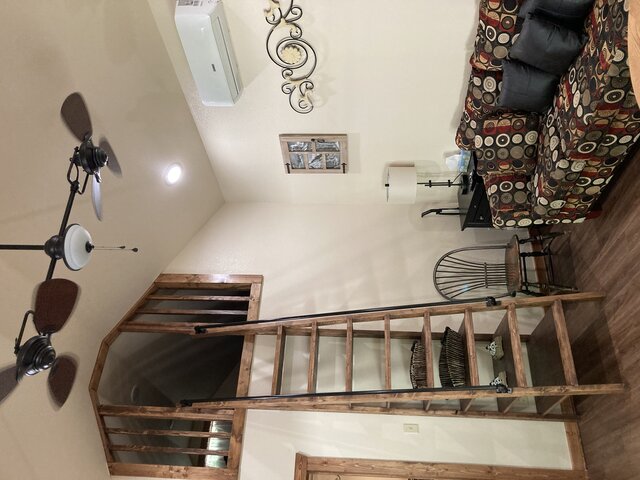 Image 3 for Creekside Lodge (Treehouse #10)