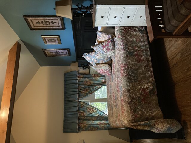 Image 4 for Cliffside Cottage (Treehouse #3)