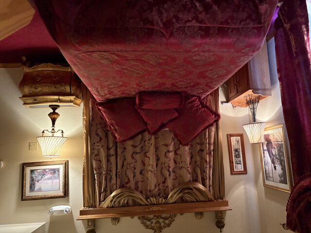 Image 1 for Paris (Briarwood Lodge)