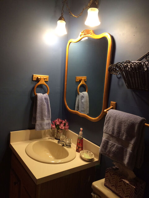 Image 5 for Everett Room