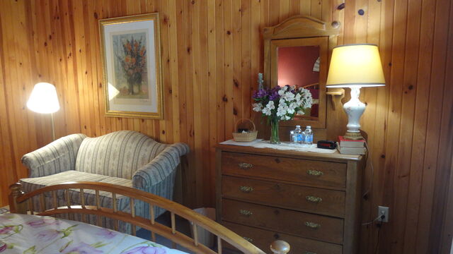 Image 3 for Monument Room