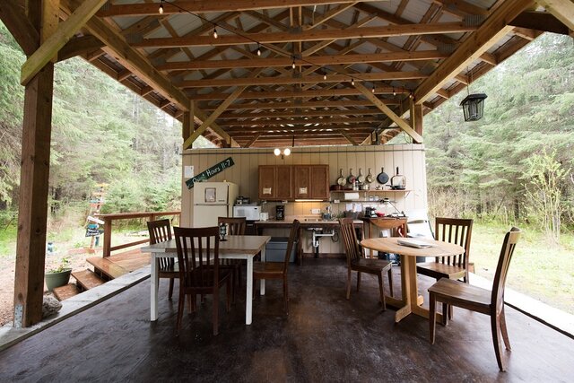 Image 14 for Yurt Grizzly Grotto