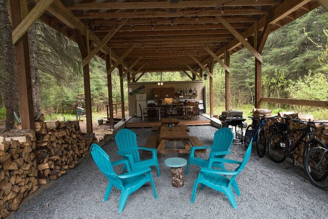 Image 15 for Yurt Grizzly Grotto