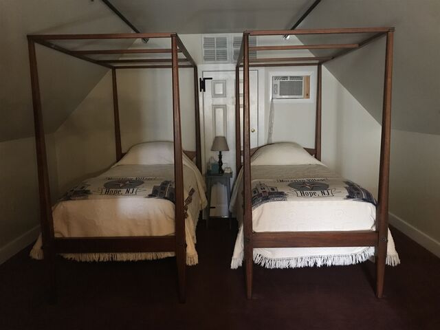 Image 2 for Mill Room 16