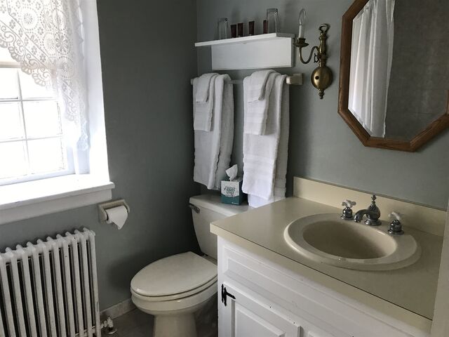Image 2 for Cottage Room 2