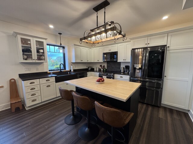 Image 4 for 07 Vermont Modern Farmhouse