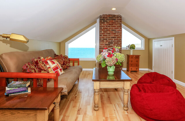 Image 9 for 01 Shorecrest Beach House