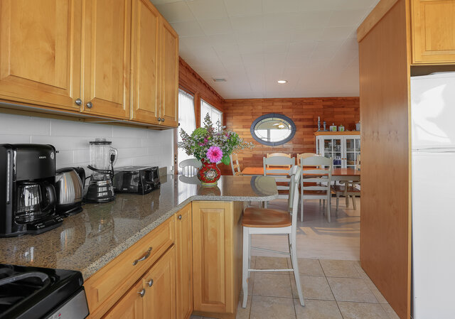 Image 7 for 01 Shorecrest Beach House
