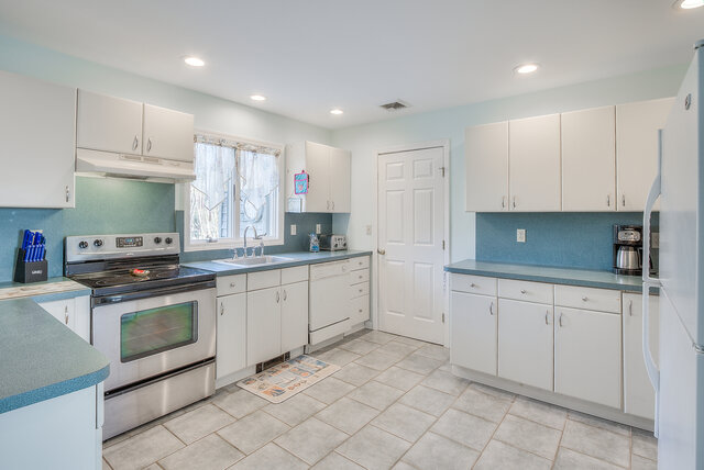 Image 7 for 9 Peconic Bay Beach Front