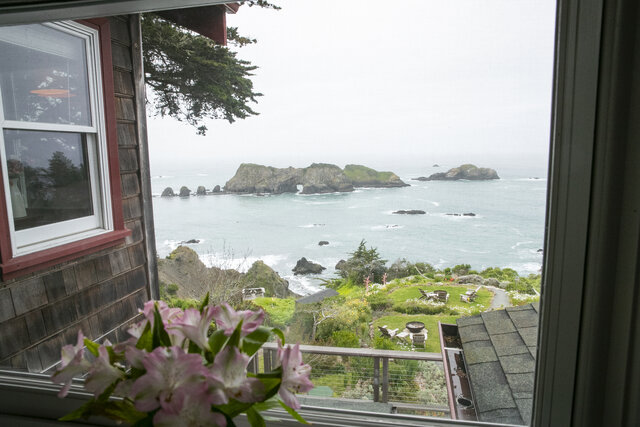 Image 1 for Lookout  - Classic Guest Room