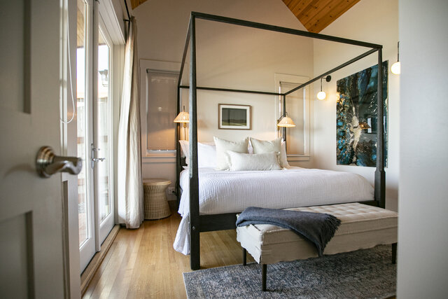 Image 5 for Madrone - Deluxe Cottage Suite