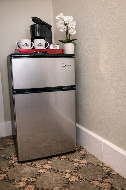 Image 4 for King Suite 203