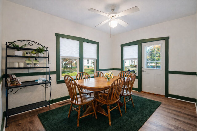 Image 3 for Cottage E-sleeps 6