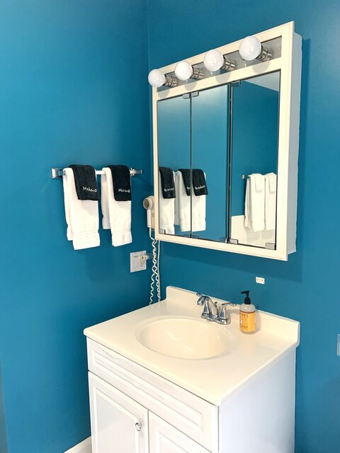 Image 12 for Cottage B-sleeps 4