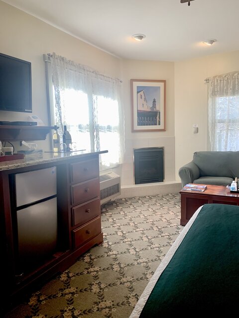 Image 3 for Queen Deluxe 106