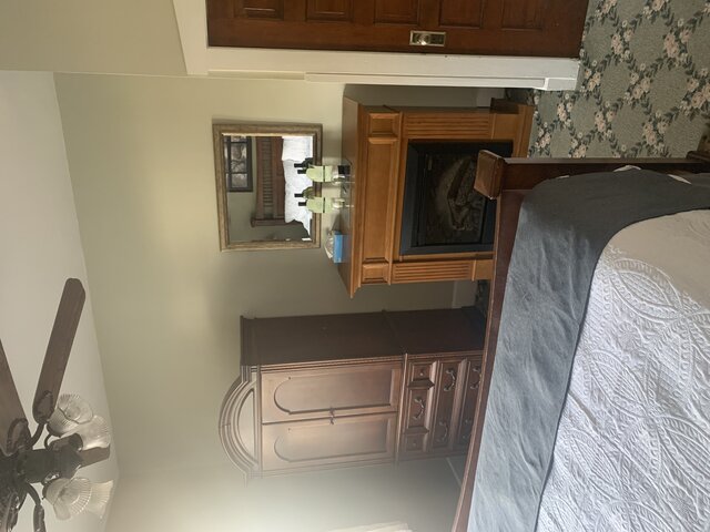 Image 6 for King Suite 103