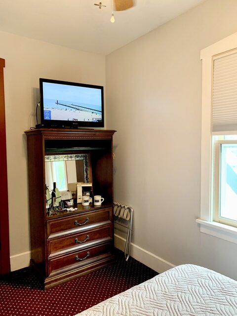 Image 3 for Cozy Queen 102