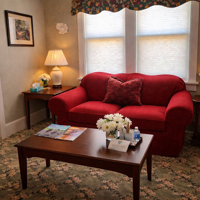 Image 3 for King Suite 203