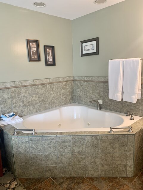 Image 5 for Queen Deluxe 106