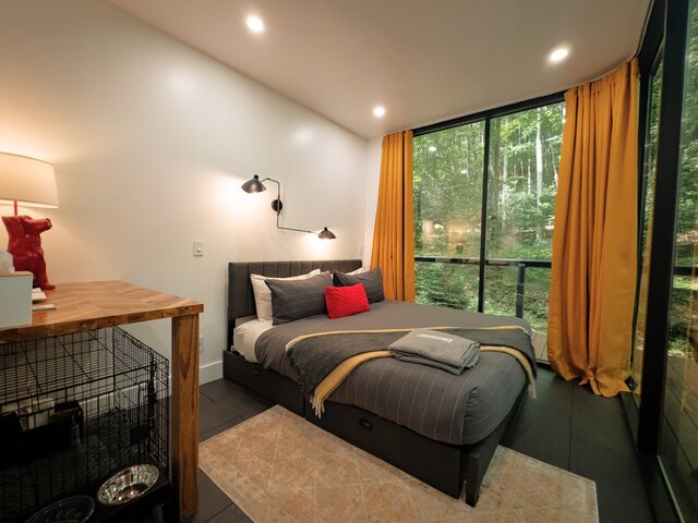 Image 7 for Glass Suite - Unit 2 (Pet friendly)