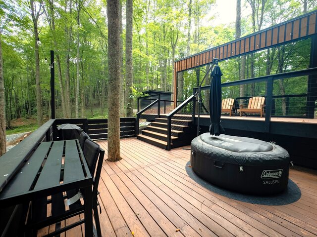 Image 2 for Glass Suite - Unit 2 (Pet friendly)