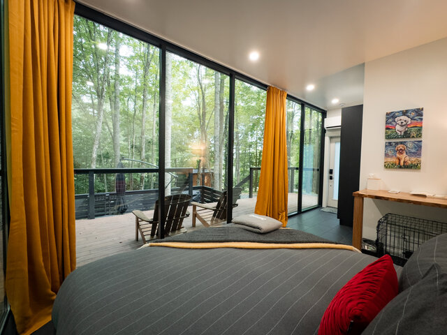 Image 3 for Glass Suite - Unit 2 (Pet friendly)