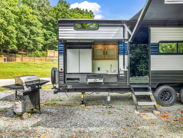 Image 3 for The Ember Escape Travel Trailer [5]