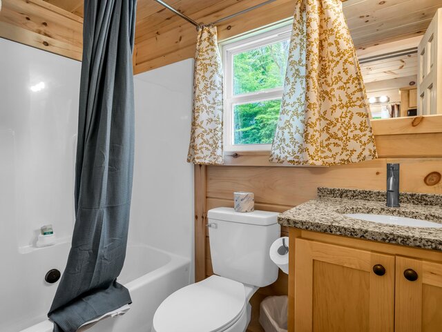 Image 12 for The Chimney Rock Tiny Home [6]