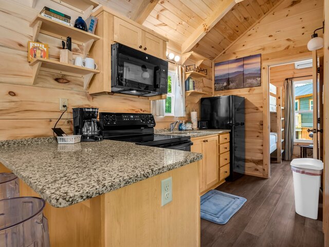 Image 7 for The Chimney Rock Tiny Home [6]