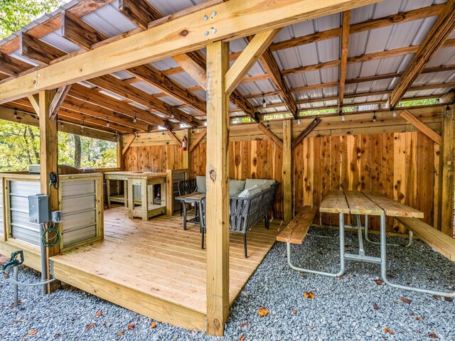 Image 5 for Site 86- Grand Deluxe RV Site 30/50 Amp [98'/60']