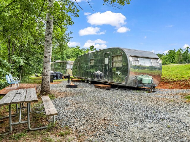 Image 3 for Gene-Vintage 1952 Spartanette Camper [4]