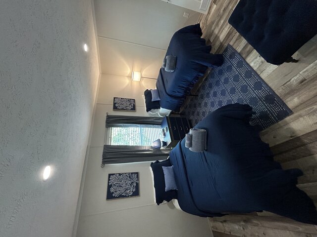 Image 8 for Turquoise Cottage 3 bed 2 bath Lake View