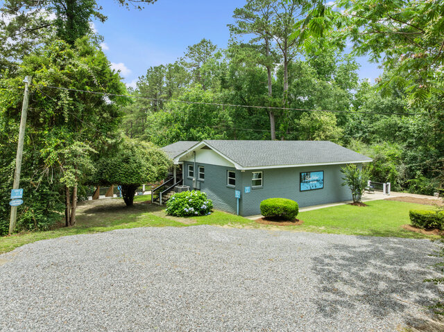 Image 10 for Blue Hollow Lake Retreat (entire property)