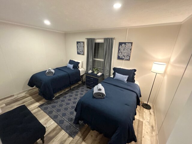 Image 18 for Turquoise Cottage 3 bed 2 bath Lake View